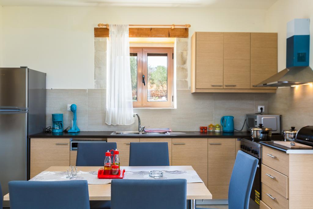 Dimokritos Villas, A Homestay Experience, By Thinkvilla Angeliana  Bagian luar foto