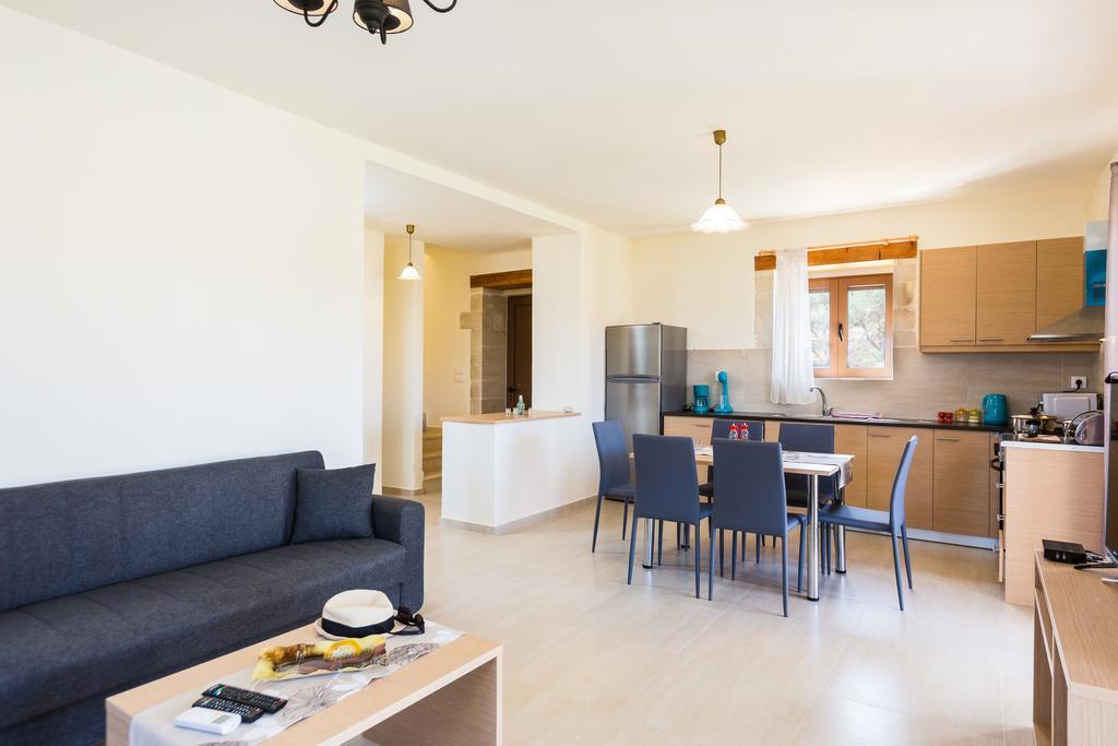 Dimokritos Villas, A Homestay Experience, By Thinkvilla Angeliana  Bagian luar foto